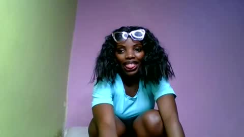 Snapshot of nelly_ebony5 chatting on 06/27/26, 09:20 nelly_ebony5 online show from 06/27/26, 09:20