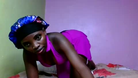 Snapshot of nelly_ebony5 chatting on 06/30/26, 12:17 nelly_ebony5 online show from 06/30/26, 12:17
