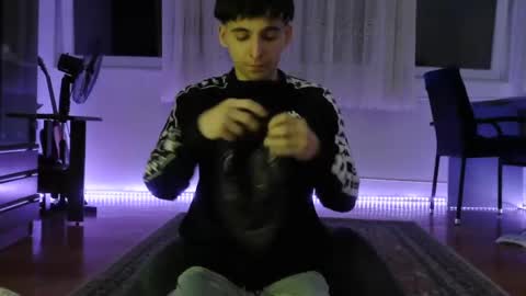 Snapshot of nemcahot chatting on 02/06/25, 02:33 nemcahot online show from 02/06/25, 02:33