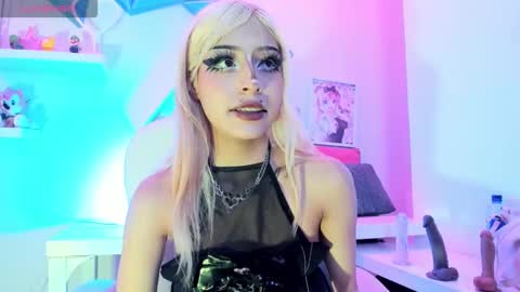 Snapshot of nemesis_castel_ chatting on 03/10/26, 01:05 Nemesis online show from 03/10/26, 01:05