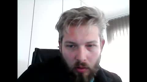 Snapshot of nemooke89 chatting on 11/13/25, 08:24 Nemo online show from 11/13/25, 08:24