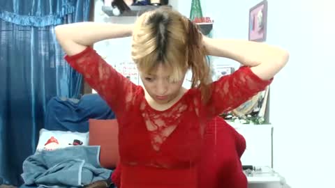 Snapshot of nena_lov chatting on 12/09/24, 10:41 Star  online show from 12/09/24, 10:41