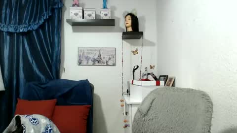 Snapshot of nena_lov chatting on 01/24/25, 12:42 Star  online show from 01/24/25, 12:42
