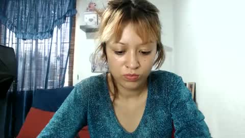 Snapshot of nena_lov chatting on 02/06/25, 09:49 Star  online show from 02/06/25, 09:49