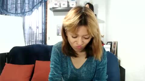 Snapshot of nena_lov chatting on 02/10/25, 05:52 Star  online show from 02/10/25, 05:52
