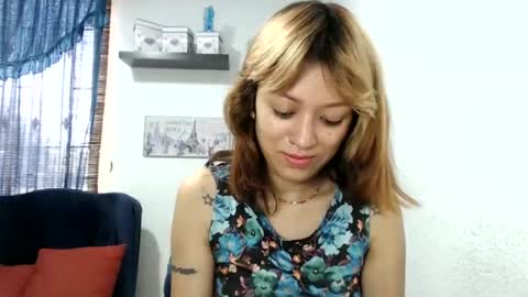 Snapshot of nena_lov chatting on 02/24/25, 05:31 Star  online show from 02/24/25, 05:31