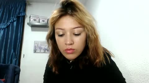 Snapshot of nena_lov chatting on 03/02/25, 01:04 Star  online show from 03/02/25, 01:04