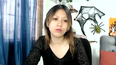 Snapshot of nena_lov chatting on 10/21/25, 07:03 Star  online show from 10/21/25, 07:03