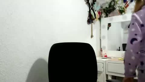 Star  online show from 11/30/25, 11:53