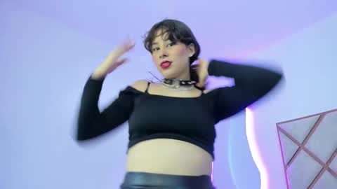 Snapshot of nenaarisk chatting on 02/07/26, 01:26 nenaarisk online show from 02/07/26, 01:26