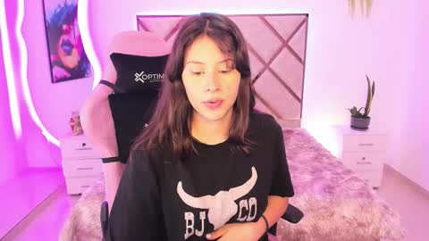 Snapshot of nenaarisk chatting on 03/14/26, 02:11 nenaarisk online show from 03/14/26, 02:11