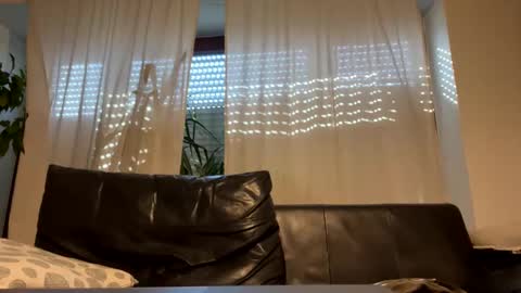 Snapshot of neneo21_ chatting on 03/11/25, 09:13 neneo21_ online show from 03/11/25, 09:13