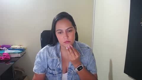 kelly lopez online show from 12/20/24, 01:33