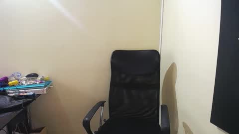 kelly lopez online show from 12/27/24, 04:54