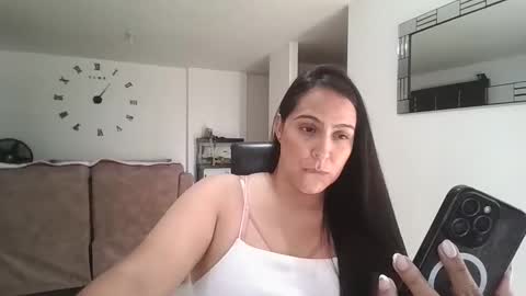 kelly lopez online show from 10/22/25, 06:07