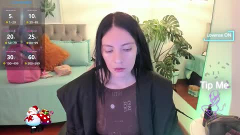 Sarah  online show from 12/20/25, 03:13