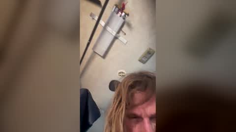 Snapshot of neocrete chatting on 03/25/26, 08:48 neocrete online show from 03/25/26, 08:48