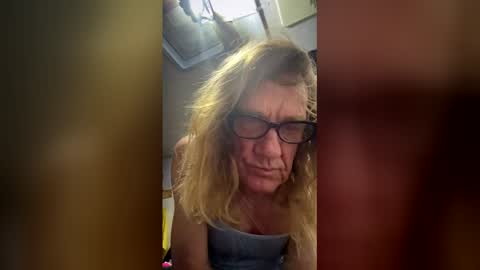 Snapshot of neocrete chatting on 04/14/26, 09:37 neocrete online show from 04/14/26, 09:37