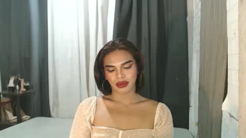 neomi online show from 11/28/25, 02:42