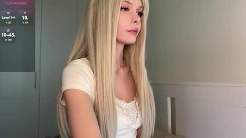 Snapshot of neondemon_ chatting on 03/14/26, 06:41 maeve online show from 03/14/26, 06:41