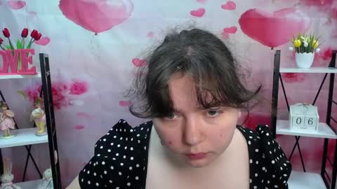 Snapshot of neonilalisova chatting on 05/08/26, 05:46 NeonilaLisova online show from 05/08/26, 05:46