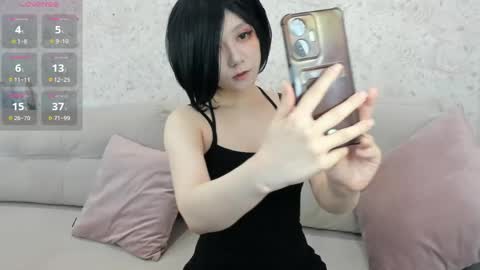 Snapshot of neonkoi chatting on 05/24/26, 11:37 Luna online show from 05/24/26, 11:37