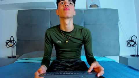  NeoRaptis  jhonatan  online show from 02/13/25, 08:13