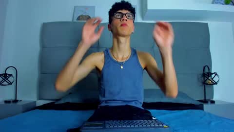  NeoRaptis  jhonatan  online show from 02/22/25, 07:58