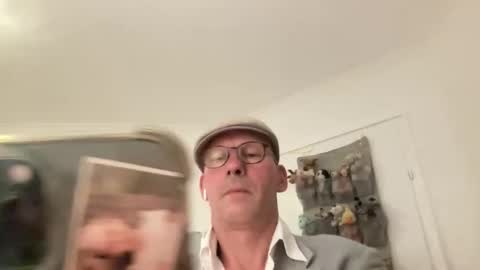 Snapshot of neptunofatlantis chatting on 09/20/25, 10:44 neptunofatlantis online show from 09/20/25, 10:44