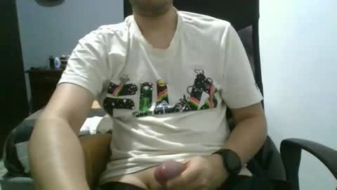 Snapshot of nerdxxx94 chatting on 01/19/26, 05:11 MrBull online show from 01/19/26, 05:11