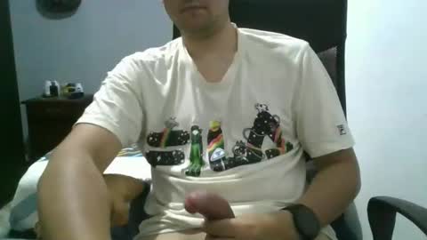 Snapshot of nerdxxx94 chatting on 03/25/26, 05:24 MrBull online show from 03/25/26, 05:24