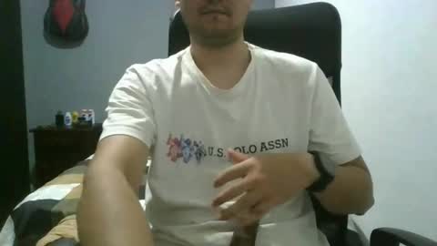 Snapshot of nerdxxx94 chatting on 04/21/26, 04:41 MrBull online show from 04/21/26, 04:41