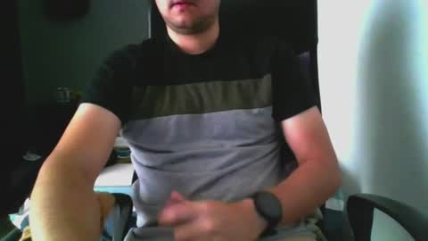 Snapshot of nerdxxx94 chatting on 06/13/26, 03:43 MrBull online show from 06/13/26, 03:43