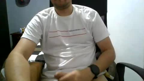 Snapshot of nerdxxx94 chatting on 07/16/26, 04:40 MrBull online show from 07/16/26, 04:40