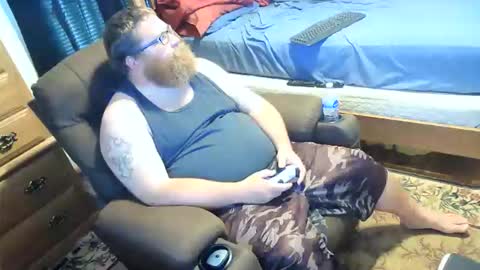 Snapshot of nerdychub4fun chatting on 04/19/26, 01:32 nerdychub4fun online show from 04/19/26, 01:32