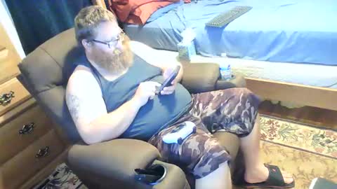 Snapshot of nerdychub4fun chatting on 04/19/26, 06:10 nerdychub4fun online show from 04/19/26, 06:10