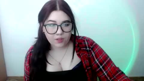 Snapshot of nereia chatting on 04/02/26, 07:17 nereia online show from 04/02/26, 07:17