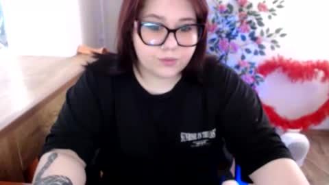 Snapshot of nereia chatting on 05/26/26, 10:22 nereia online show from 05/26/26, 10:22