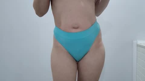 Snapshot of nerii11i chatting on 03/21/26, 10:09 Crystal New online show from 03/21/26, 10:09