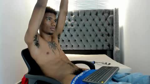 Snapshot of nero_reyd chatting on 05/23/26, 07:18 Nero online show from 05/23/26, 07:18