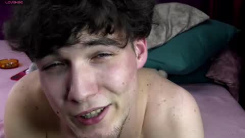 Snapshot of neroknox chatting on 03/01/25, 09:15 NeroKnox online show from 03/01/25, 09:15