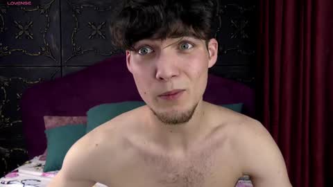 Snapshot of neroknox chatting on 03/12/25, 01:47 NeroKnox online show from 03/12/25, 01:47