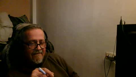 Snapshot of neron401 chatting on 04/18/26, 10:10 neron401 online show from 04/18/26, 10:10