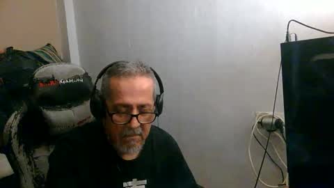 Snapshot of neron401 chatting on 04/24/26, 02:03 neron401 online show from 04/24/26, 02:03
