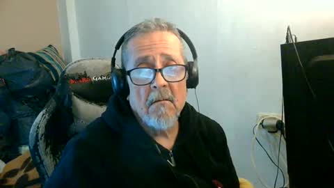 Snapshot of neron401 chatting on 04/26/26, 01:31 neron401 online show from 04/26/26, 01:31