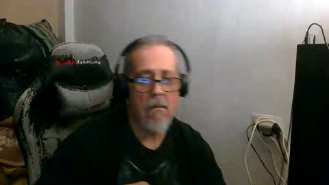 Snapshot of neron401 chatting on 05/02/26, 10:15 neron401 online show from 05/02/26, 10:15
