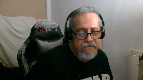 Snapshot of neron401 chatting on 06/28/26, 12:38 neron401 online show from 06/28/26, 12:38