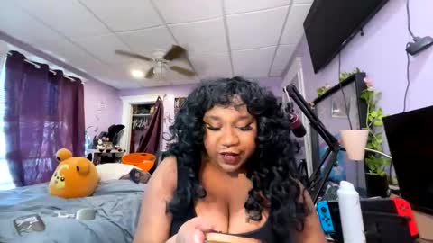 Snapshot of nesiaj21 chatting on 03/10/25, 06:56 nesiaj21 online show from 03/10/25, 06:56