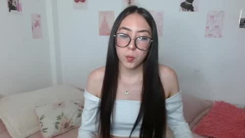 Snapshot of nessaa_ chatting on 06/29/26, 07:58 Nessa online show from 06/29/26, 07:58