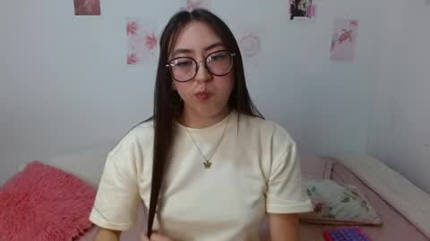 Snapshot of nessaa_ chatting on 07/27/26, 01:12 Nessa online show from 07/27/26, 01:12